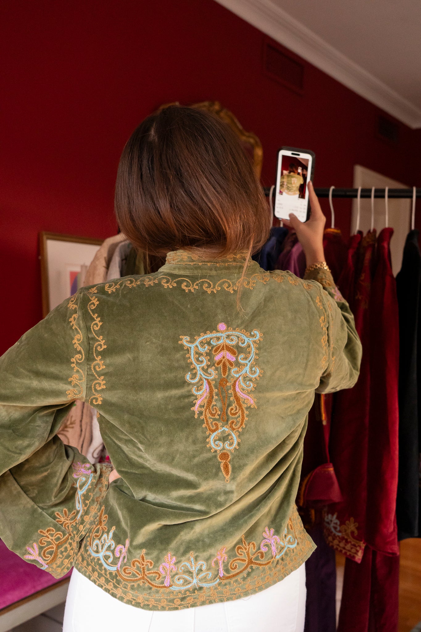 CHAQUETA TERCIOPELO BORDADO FLORAL VERDE